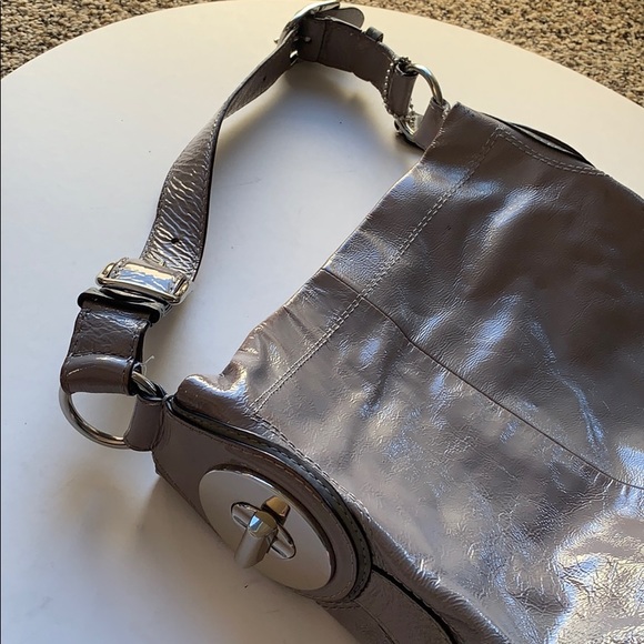 Coach Peyton Gray patent leather handbag - Picture 3 of 7